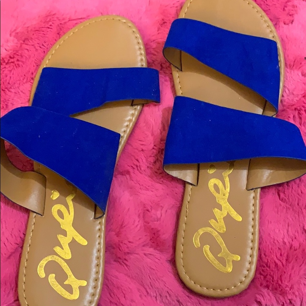 Qupid sandals size 10